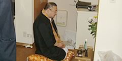 お部屋の供養のための僧侶の手配